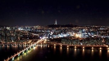 Сеул украсили двухкилометровой новогодней гирляндой