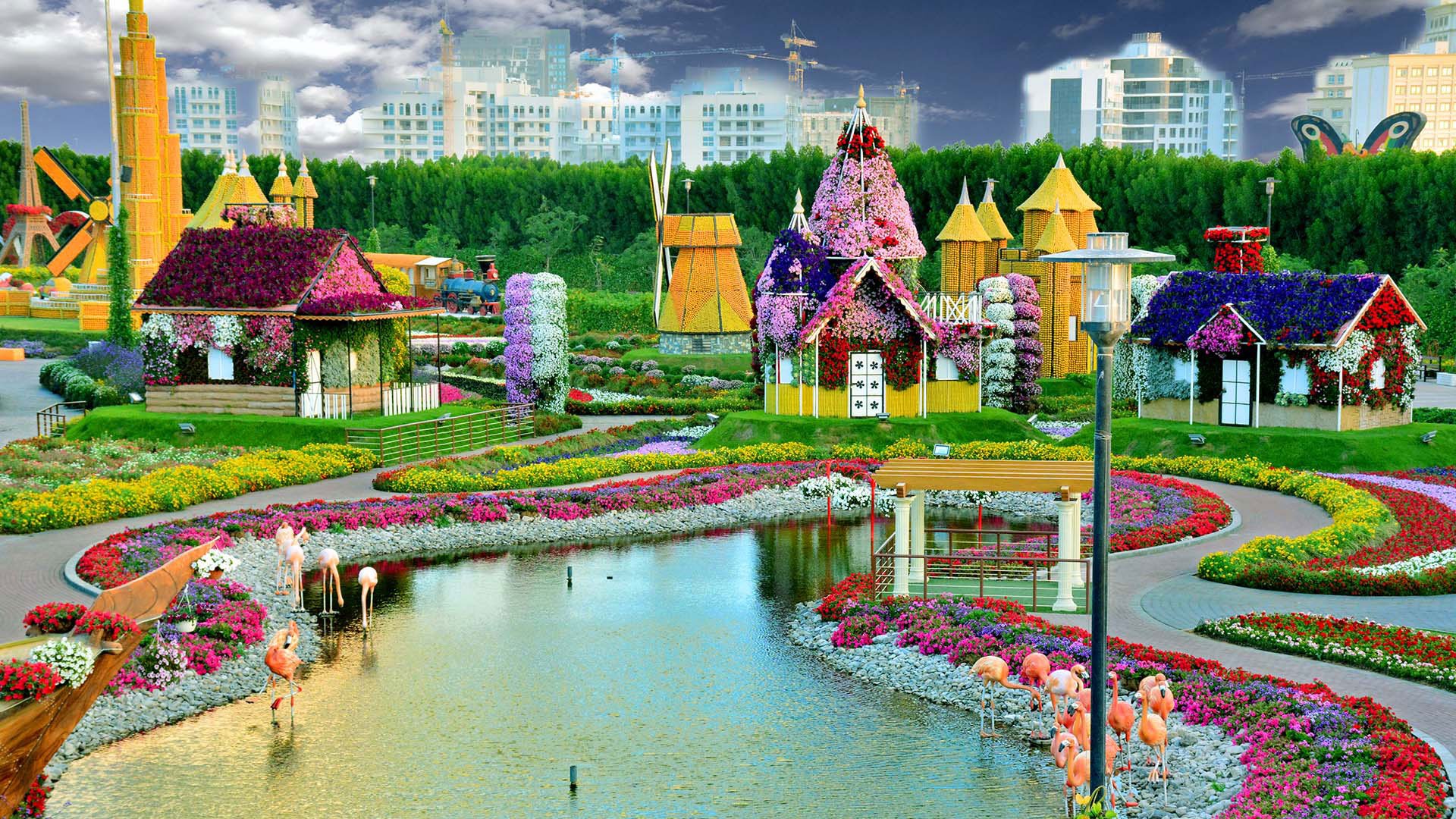 Самый большой в мире природный парк цветов: “Dubai Miracle Garden”