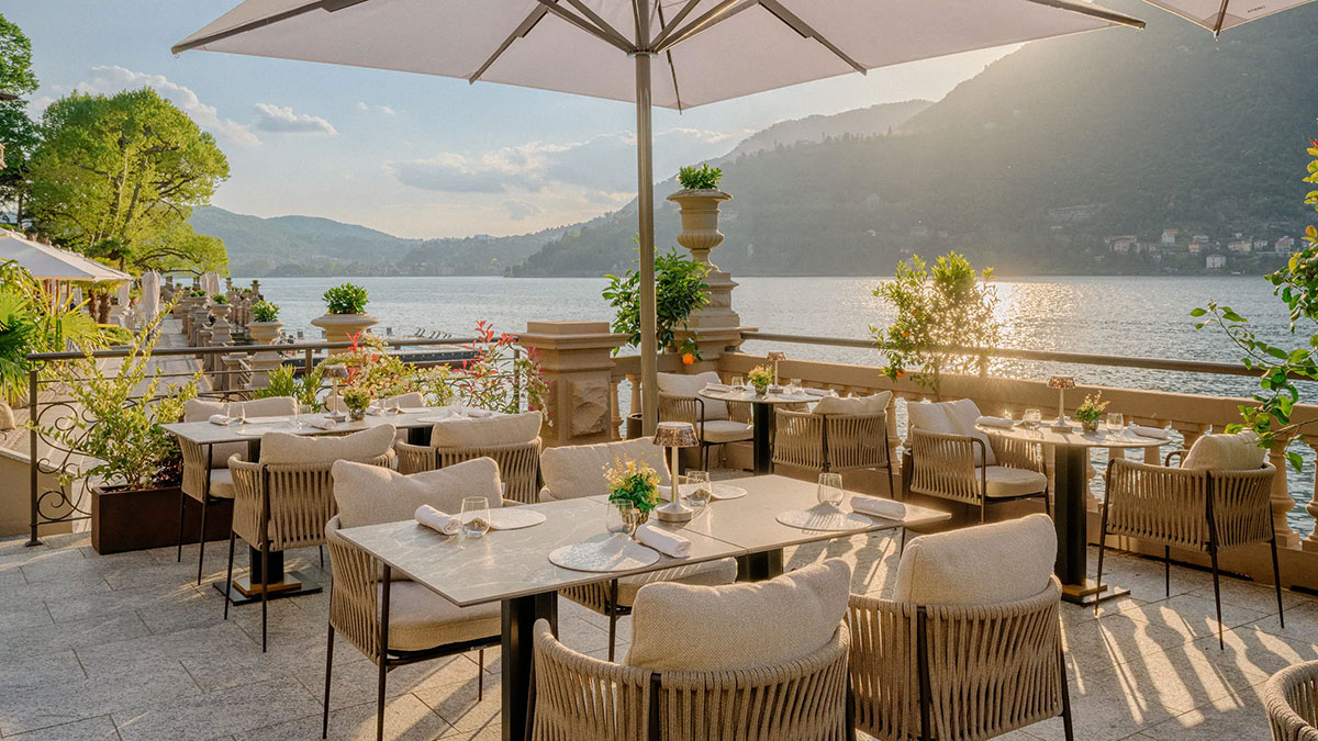 Отели мира: Mandarin Oriental Lake Como, Италия 12 - Вид на реку с террасы ресторана