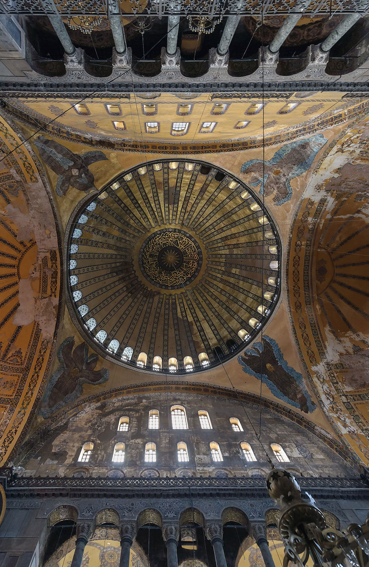 Natural-light-in-Byzantine-architecture-02