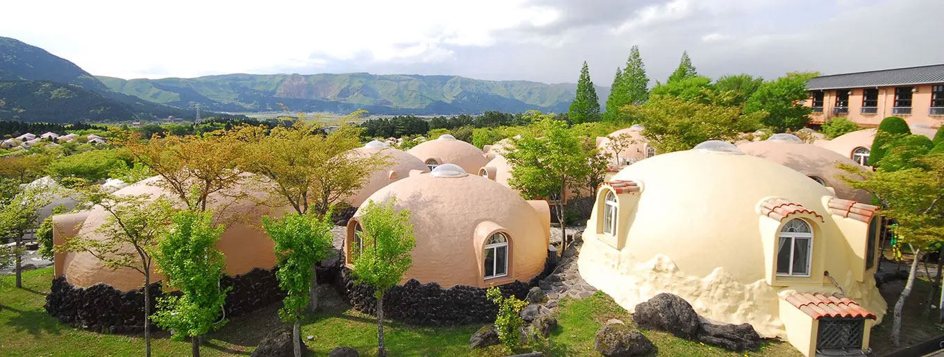 Unique-tourism-at-Aso-Farm-Land-04